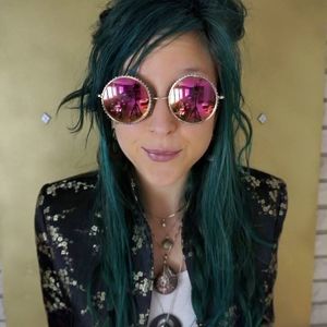 Meet your Posher, Kaiva